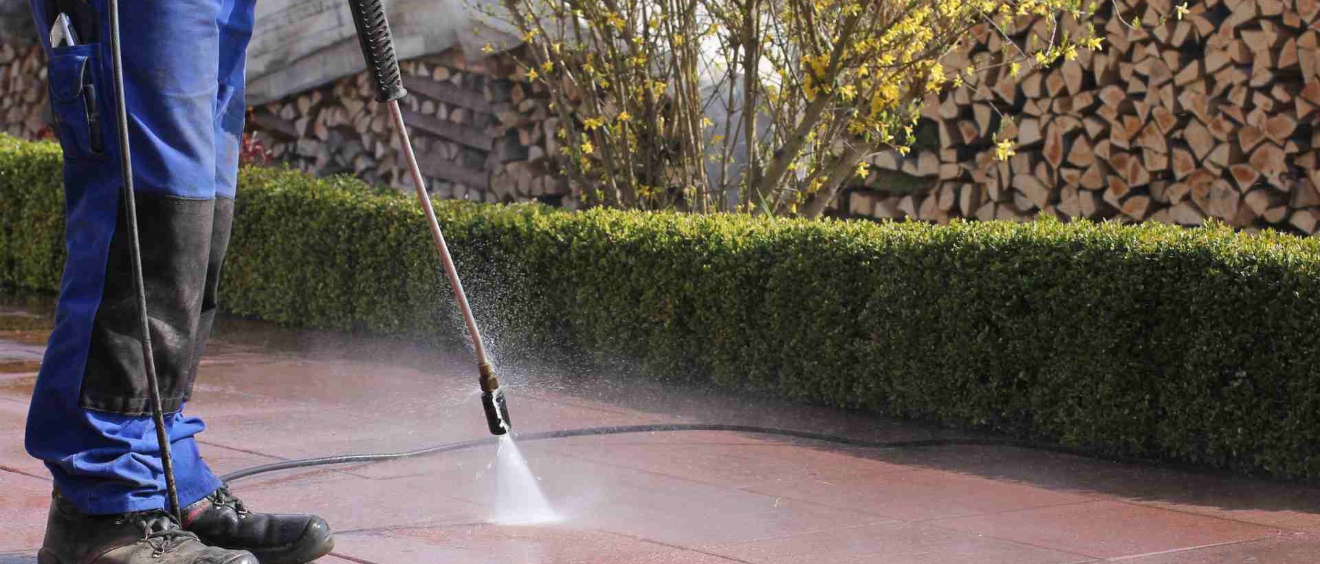 garden maintenance SE3